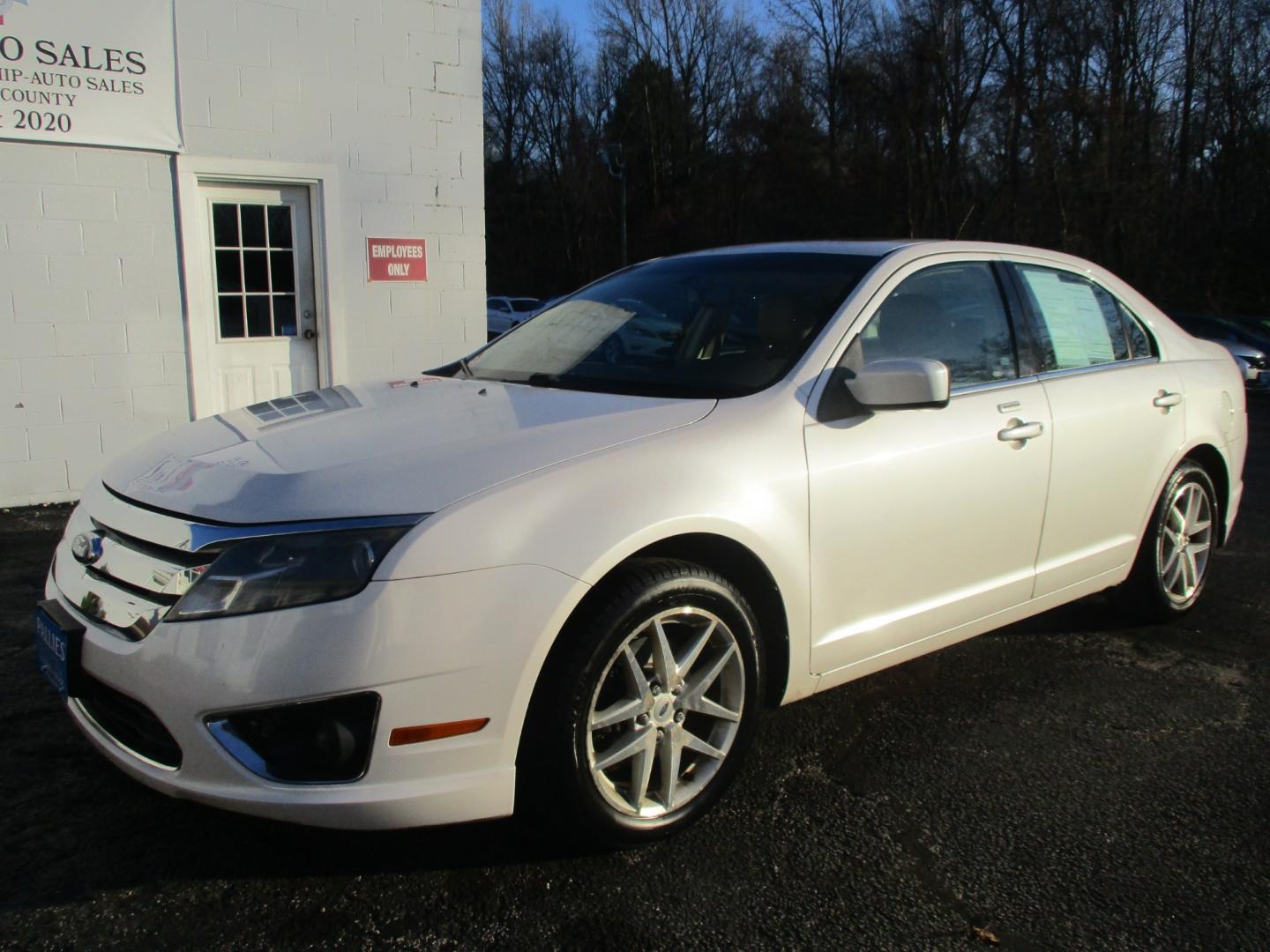 2010 WHITE Ford Fusion V6 SEL (3FAHP0JG5AR) with an 3.0L V6 DOHC 24V engine, AUTOMATIC transmission, located at 540a Delsea Drive, Sewell, NJ, 08080, (856) 589-6888, 39.752560, -75.111206 - Photo#1